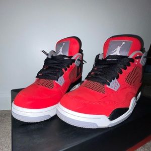 JORDAN TORO 4’s